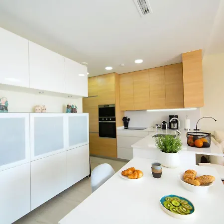 Mediterranean Views By Interhome Apartmán *